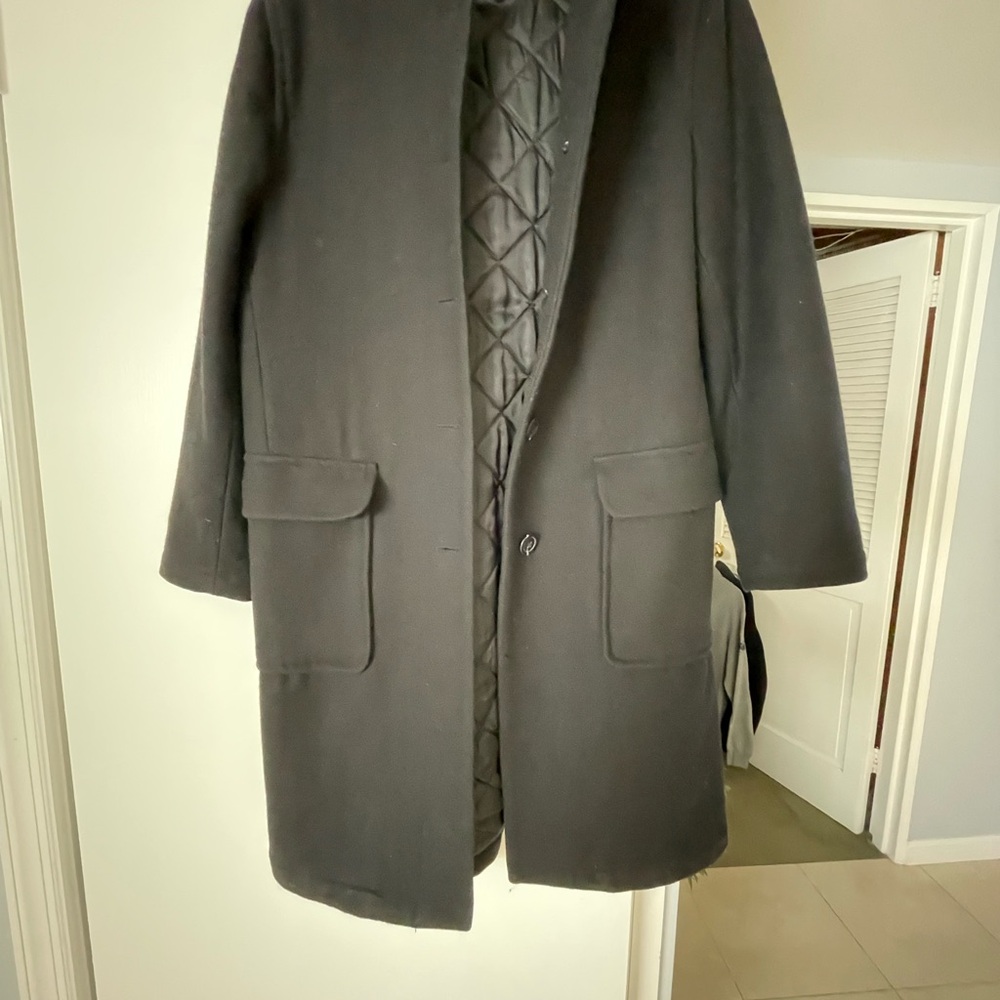 Gap women’s winter coat. Size L Very good condition.